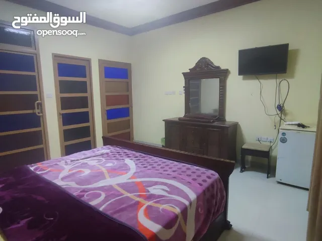 غرفة  للاجر اليومي والاسبوعي والشهري في الانصب ولاية بوشر وبوشرولدينا مجلس للايجار بالخوير للبنات