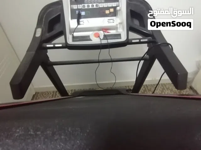 جهاز سير اشتريته سنه 2023 كل شي فيه سليم ومميزاته حلووه ارتفاع وسرعه للجادين فقط بسعر مناسب