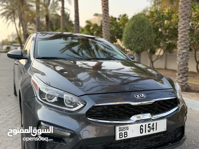 Sedan Kia in Dubai