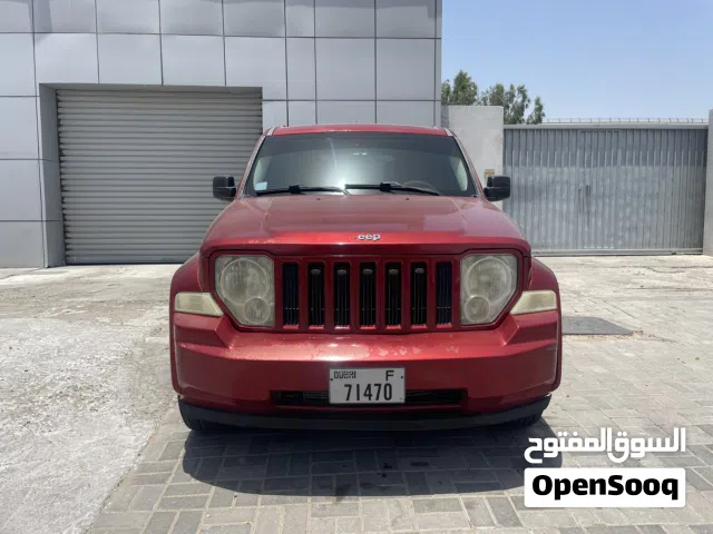 2010 جيب شيروكى Sport