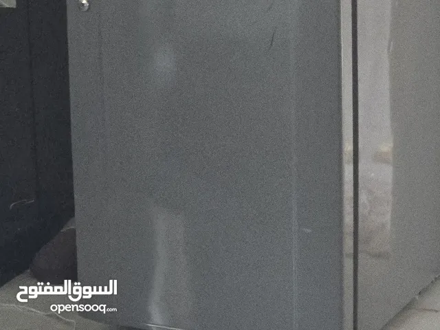 ثلاجه صغيره مع فريزر سوبر جنرال للبيع 200