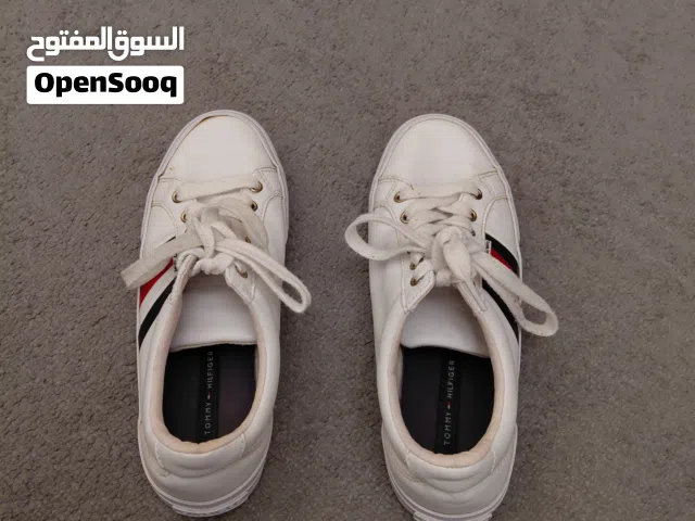 شوز Tommy اصلي وارد من الخارج   نمرة 36