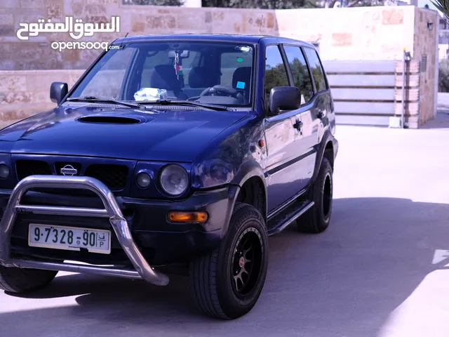 نيسان تيرانو