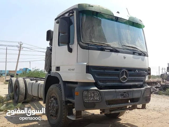 Box Mercedes Benz 2013 in Red Sea