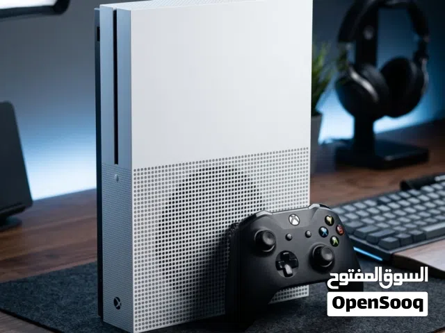 جهاز Xbox One S سعة 1TB بحالة ممتازة ونظيف جداً، بعمل بكفاءة عالية بدون أي مشاكل.