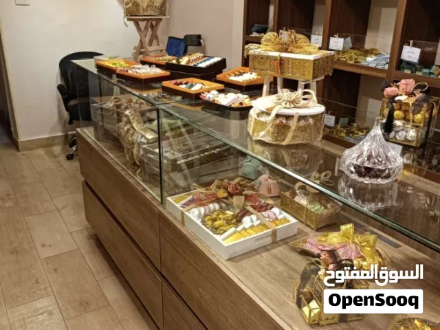خزائن للعرض بحالة الجديد