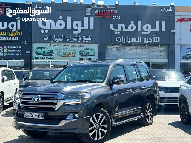 Toyota Land Cruiser 2019 in Mubarak Al-Kabeer