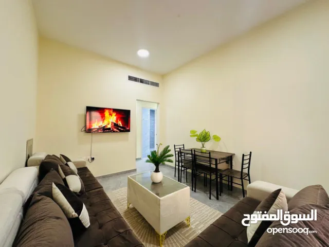 G2- للايجار شقة غرفة وصالة بناية جديدة فرش جديد شاملة الفواتير كورنيش عجمان قريبة من شاطى عجمان