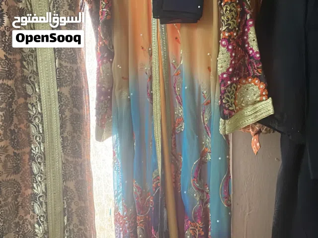 ملابس أنيقه