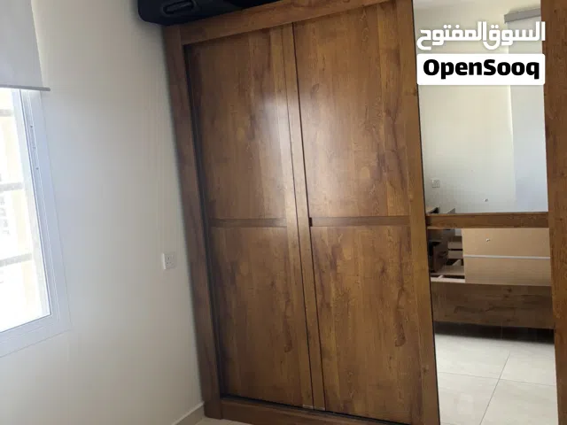 غرفه نوم بحاله جيده