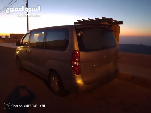 باص هونداي H1 موديل 2012