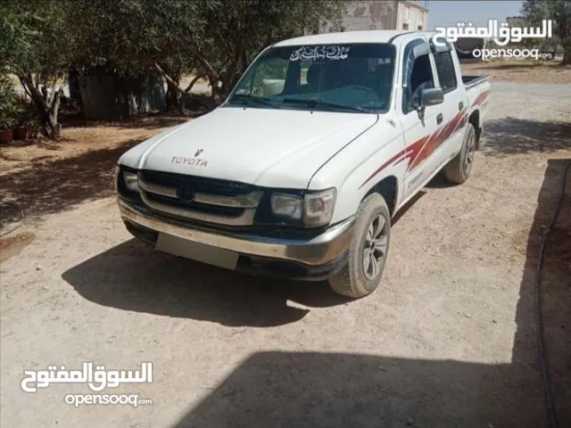 Used Toyota Hilux in Mafraq