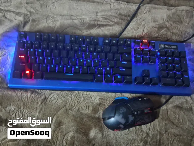 لوحة المفاتيح + ماوس للبيع بحال جيد