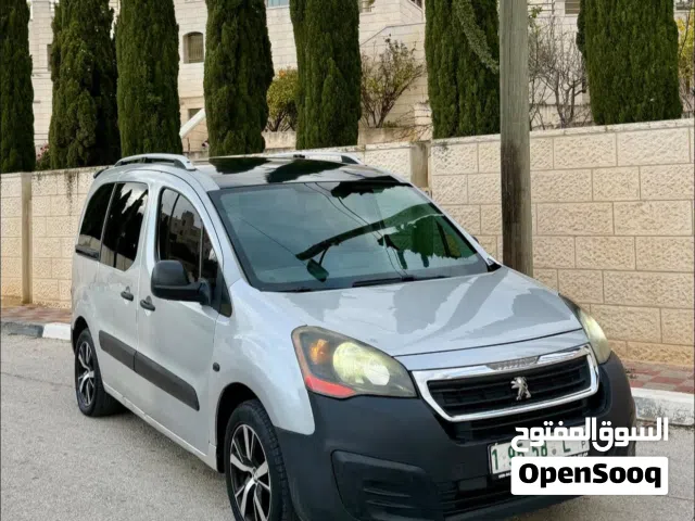 2017 Peugeot Partner Standard