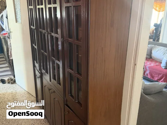 بوفيه خشب لاتيه ثلاث قطع للبيع