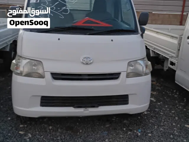 2015 تويوتا لايت ايس Standard