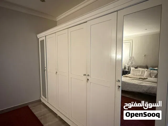 كبت تخزين ملابس