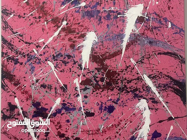 عمل لوحات فنيه عمل منح اللوحة اسمًا قويًا يعكس مضمونها، مثل: "انفجار داخلي" أو "صرخة اللون" أو "غريب