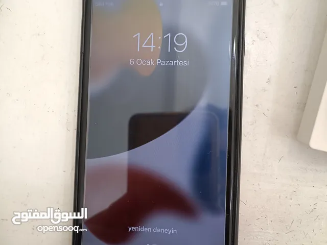 iPhone 7 128 GB clean