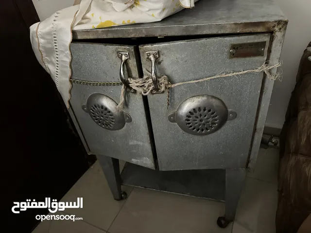 فرن عربي بقاعدة عجلات بحالة جيدة