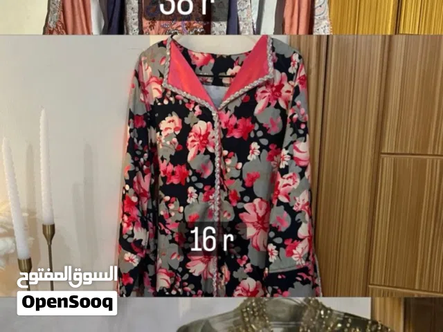 متوفر عندي لبسات جديده وفي مستعمل الي يريد يشوف صور يتواصل واتساب