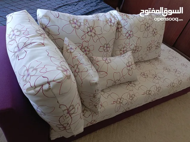 كنب للبيع حالة ممتازة جداً استعمال بسيط عمان _ المقابلين