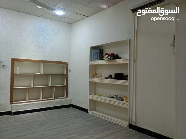 بيت طابقين للايجار في الساعي يؤجر للعوائل و الموظفين