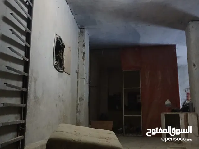 مخازن للبيع
