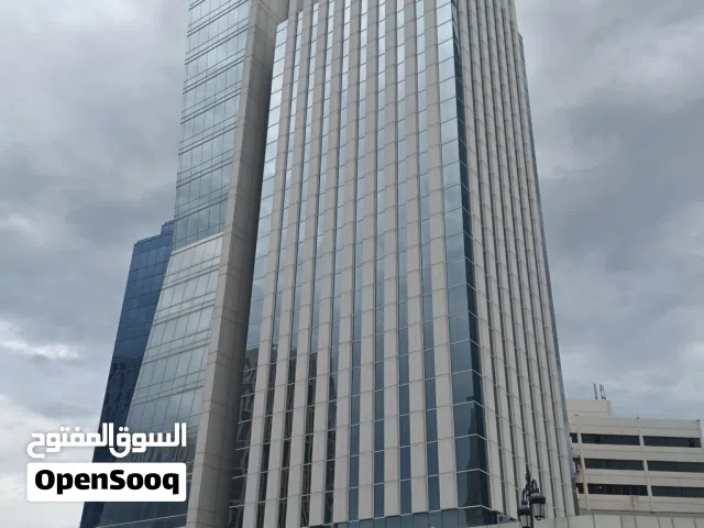 للإيجار مكتب إداري في برج حديث بأرقى مناطق الكويت شرق