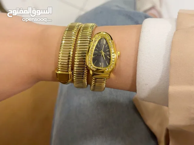 ساعة الحية