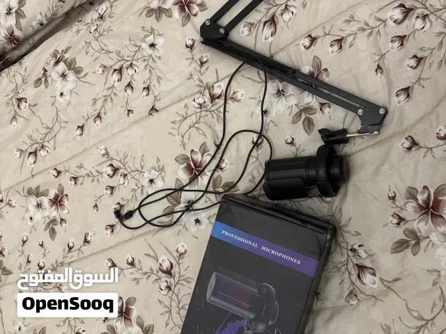 للبيع مايك جديد ما يشكي من شي