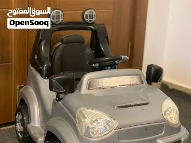 سيارة اطفال
