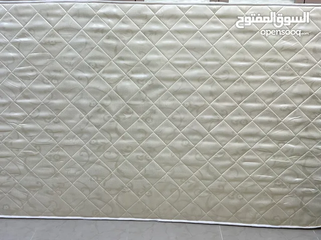 مترس لسرير مقاس 120*200 جديد استعمال شهر فقط