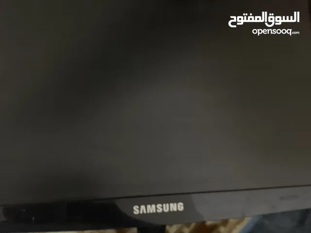 شاشة كمبيوتر شغاله نظيفه سامسونق الاصلي