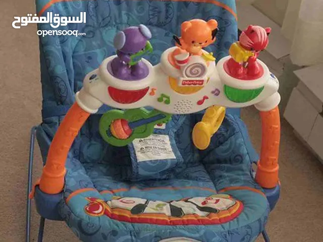 كرسي هزاز للاطفال من الولادة وحتى السنتين من ماركة fisher price لون ازرق مع هيكل ازرق سهل الاستخدام