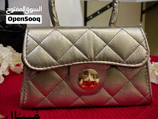حقائب جميلة وانيقة