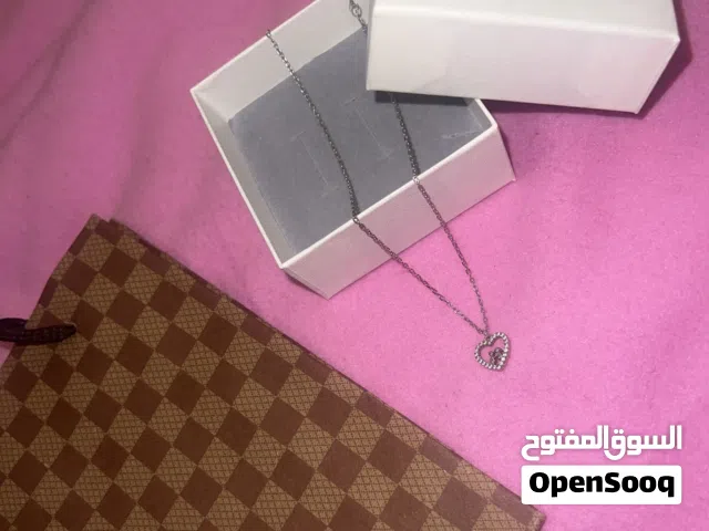 تعليقة فضة للبيع