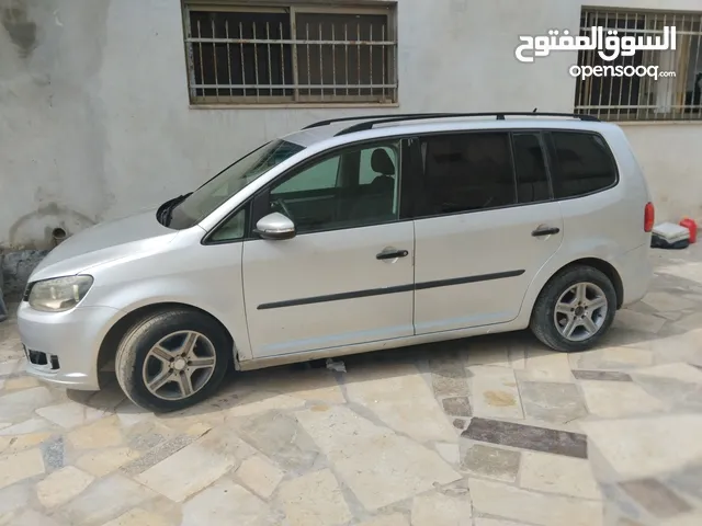 Used Volkswagen Touran in Nablus