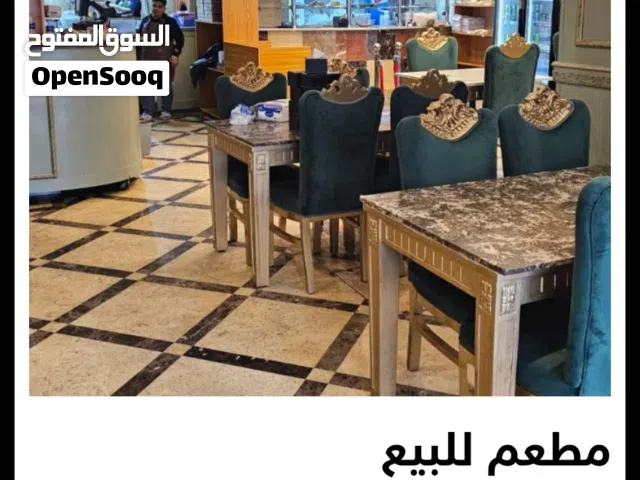 مطعم للبيع في شارع الوحدة الرئيسي