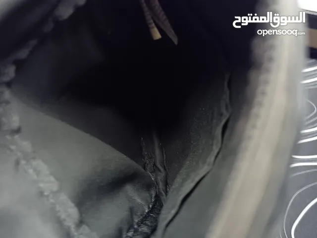 شنطه ممتازه اصليه ههههههه مافيها ضرر
