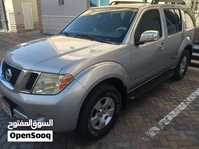 2010 نيسان باثفايندر XE