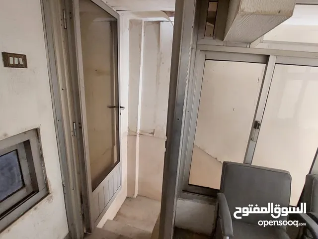 محل للإيجار يصلح لأي نشاط