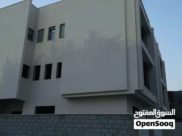 شقة نص تشطيب (ولي العهد )خلف جامع طيبة / بناء حديث 2025