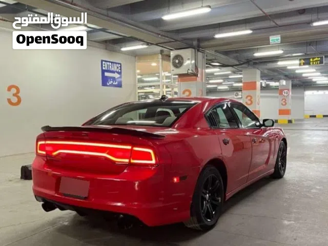دودج تشارجر 2014 6 سلندر ماشيه 180 الف