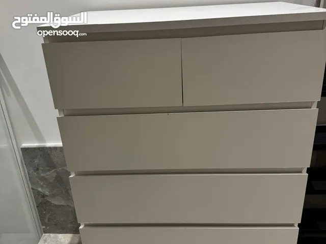 تسريحة مع مراية وادراج تخزين