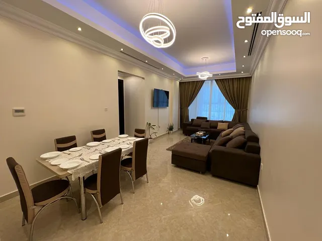 3 غرف و صالة للايجار الشهري بالروضة شامل كل الفواتير و الانترنت موقع متميز جدا جنب مطعم بحر الامارات