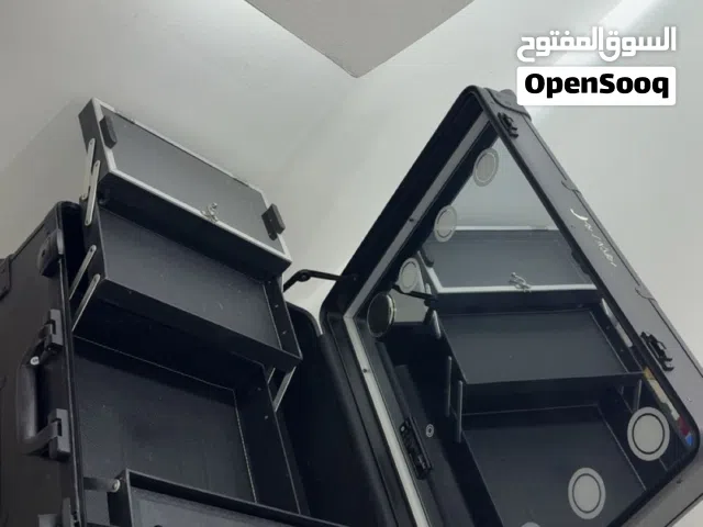 حقيبة ميكب مضيئة