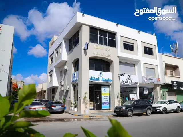 شقه تجاريه للايجار في الدور الثاني على رئيسي