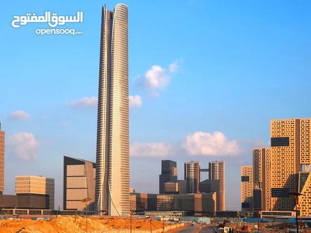 f- فرصة استثمارية مكتب اداري للبيع في تاج تاور امام البرج الايقوني مباشره بعائد استثماري مضمون
