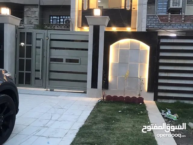عقار للبيع منطقه المخابرات موقع مميز على شارع 60 متر